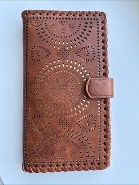 Madison West Tan Vegan Leather Laser-Cut Fold-Over Wallet Clutch EUC